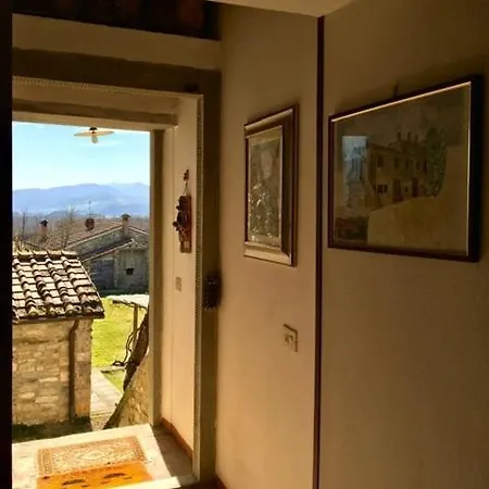 La Collina Tuscan Stone * Soci